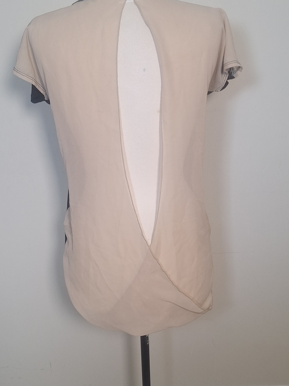 Carpe Diem Skull Back Split Top Cover Up Size M - Picture 3 of 7